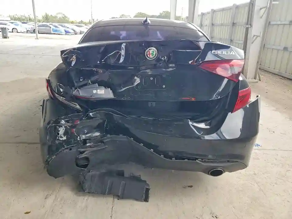 ZARFAEBN1J7593122 2018 ALFA ROMEO GIULIA-5