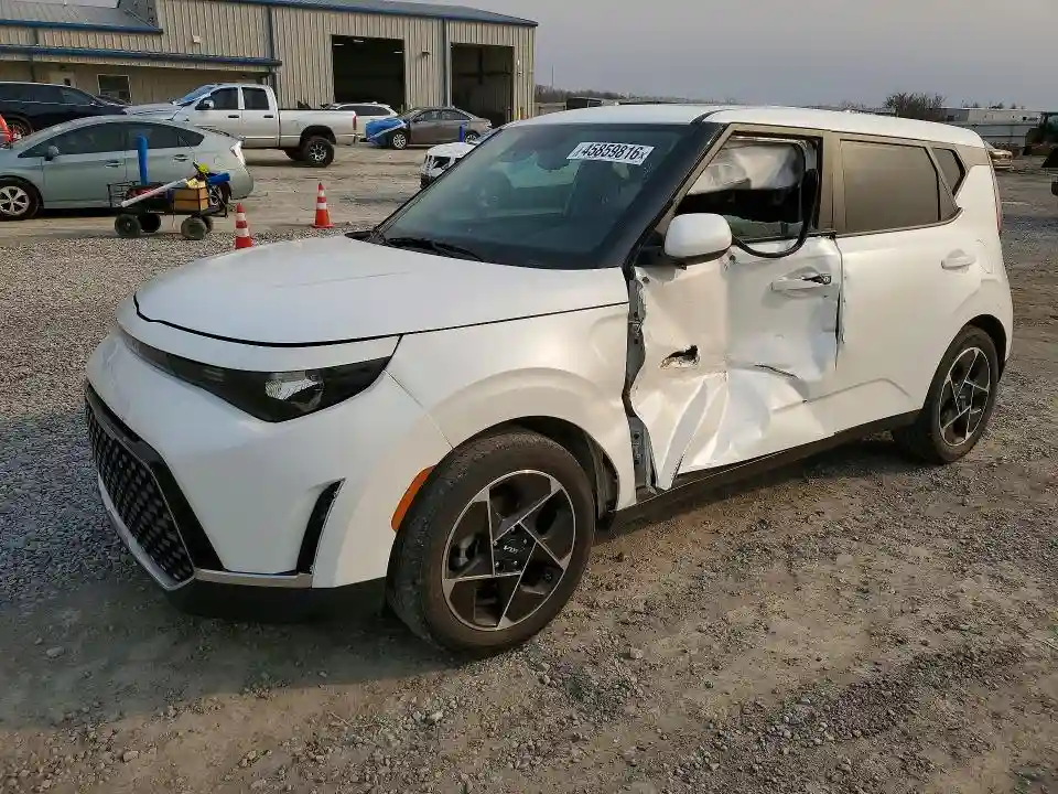 KNDJ33AU2P7881817 2023 KIA SOUL-0