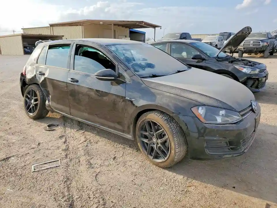 3VW217AU4HM037848 2017 VOLKSWAGEN GOLF-3