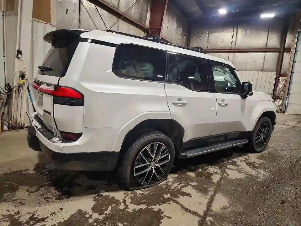 JTJTBCDX9R5026805 2024 LEXUS GX-2