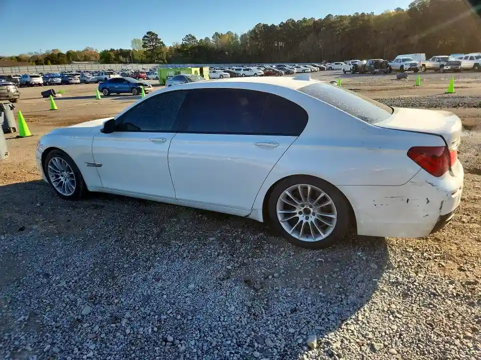 WBAYF8C56FD654099 2015 BMW 7 SERIES-1