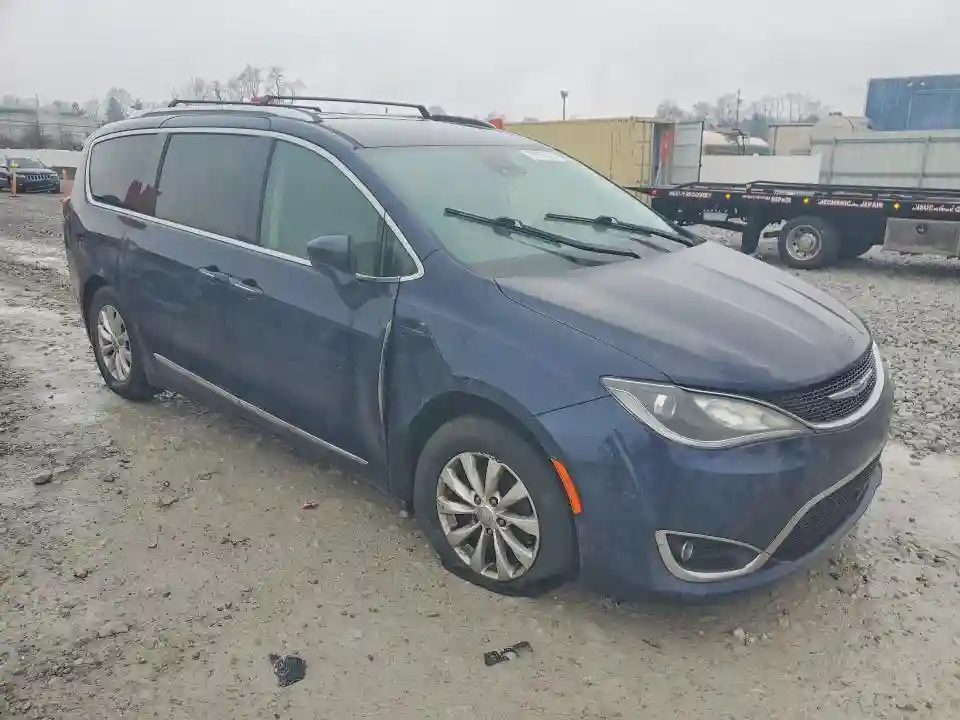 2C4RC1BG2KR666171 2019 CHRYSLER PACIFICA-3