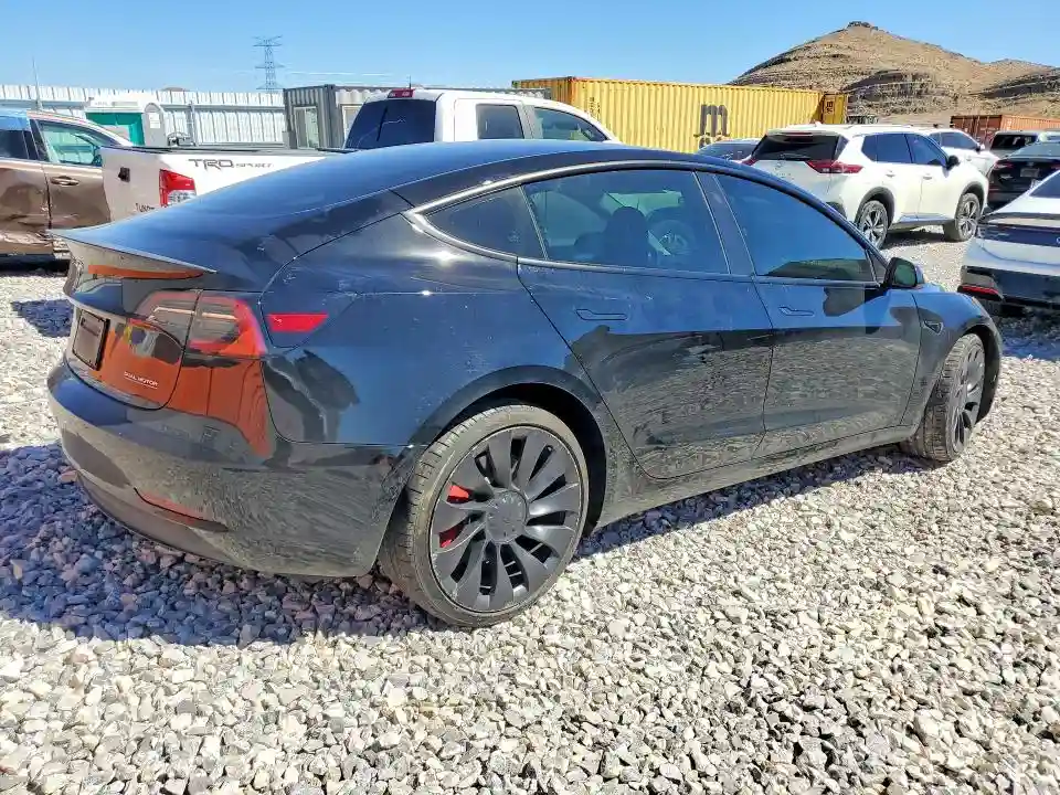 5YJ3E1EC8PF518179 2023 TESLA MODEL 3-2