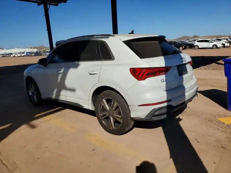 WA1DECF34L1097993 2020 AUDI Q3-1