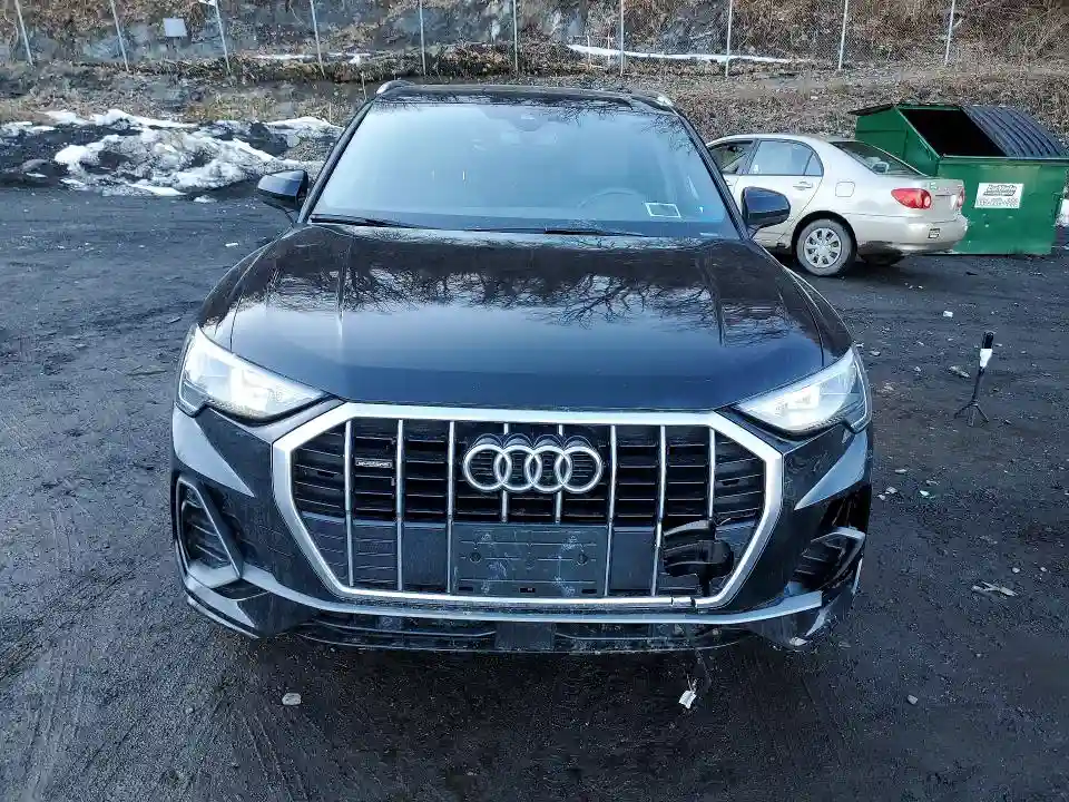 WA1DECF38M1115526 2021 AUDI Q3-4