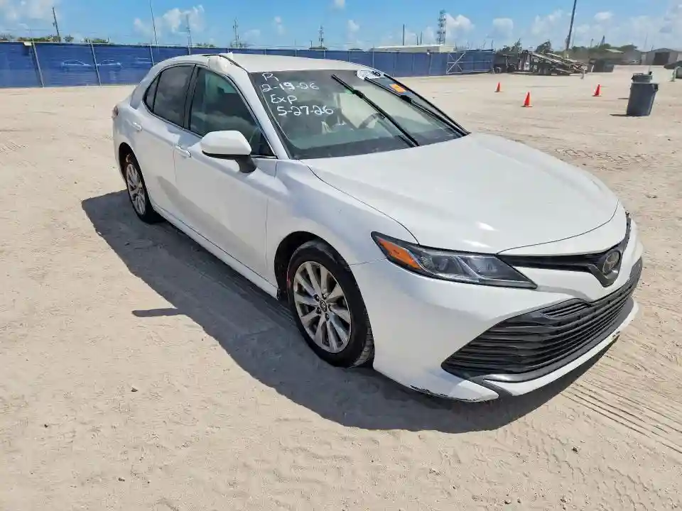 4T1B11HK9JU092409 2018 TOYOTA CAMRY-3