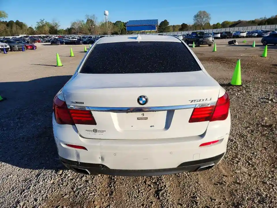 WBAYF8C56FD654099 2015 BMW 7 SERIES-5