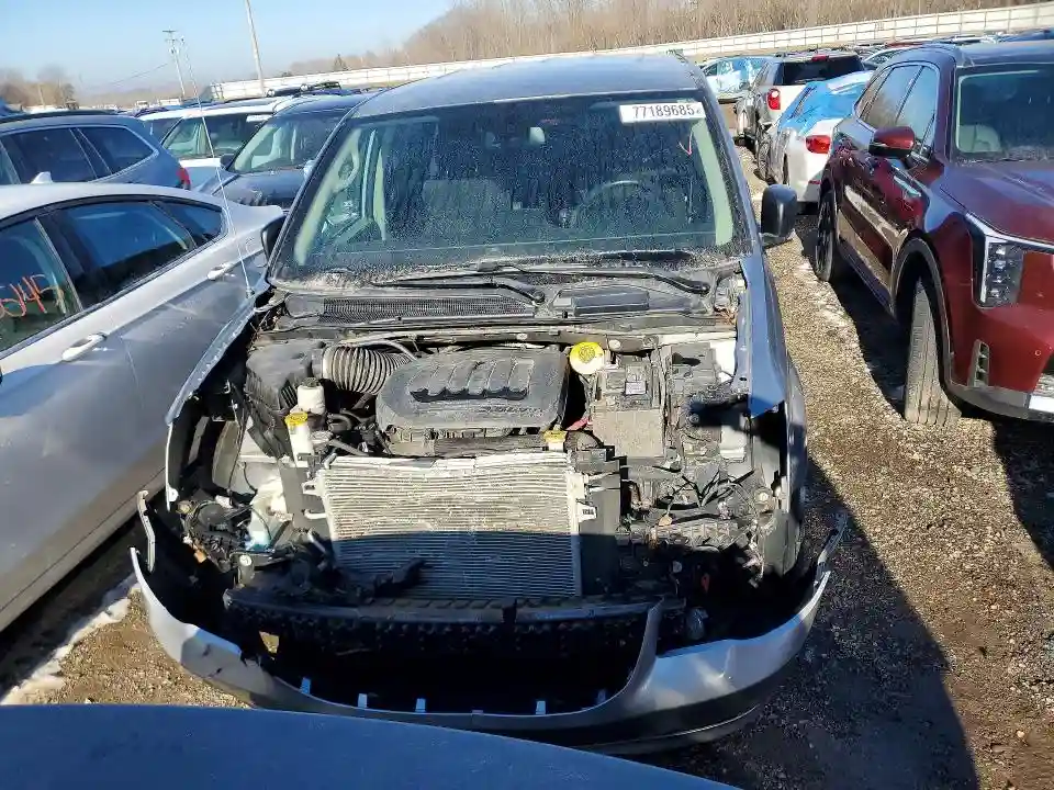 2C4RDGBG9KR558341 2019 DODGE CARAVAN-4
