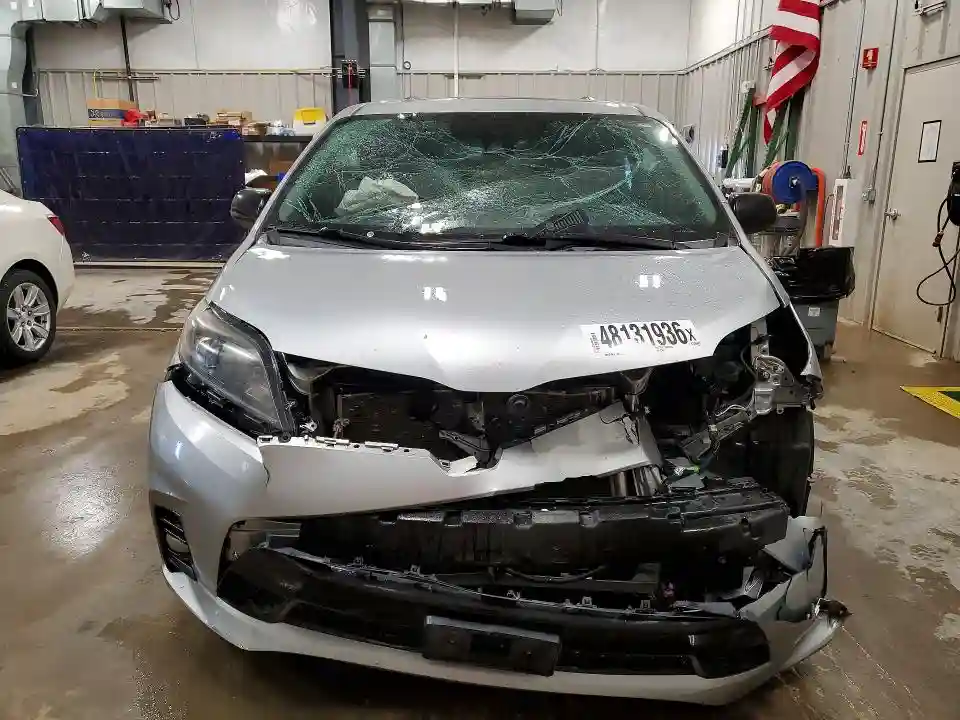 5TDEZ3DC8LS232753 2020 TOYOTA SIENNA-4
