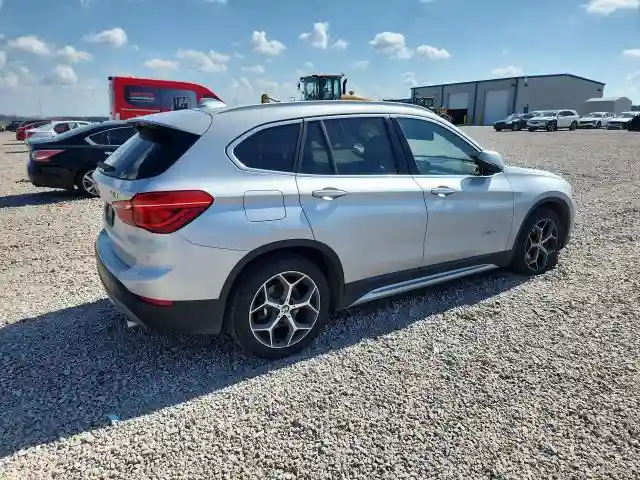 WBXHT3C39J5F91084 2018 BMW X1-2