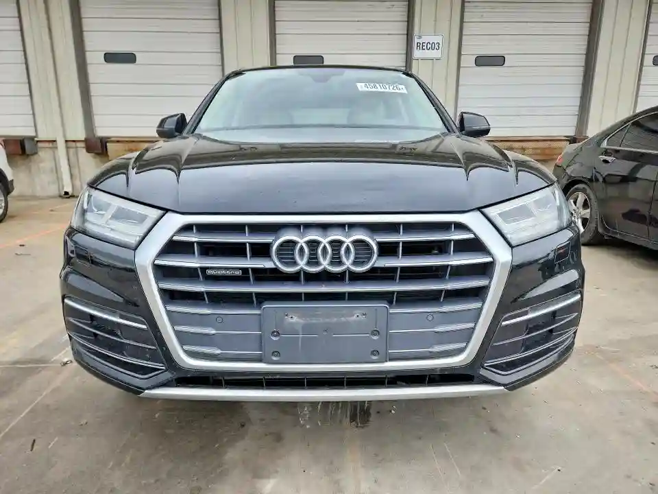 WA1BNAFY9J2002973 2018 AUDI Q5-4