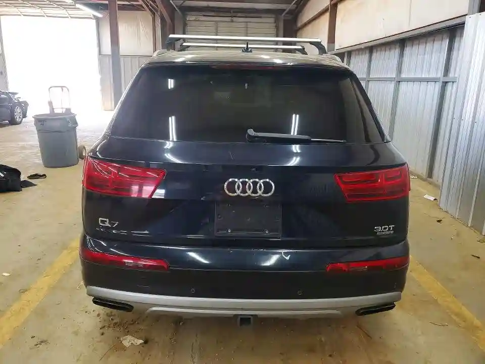 WA1LAAF76HD035161 2017 AUDI Q7-5