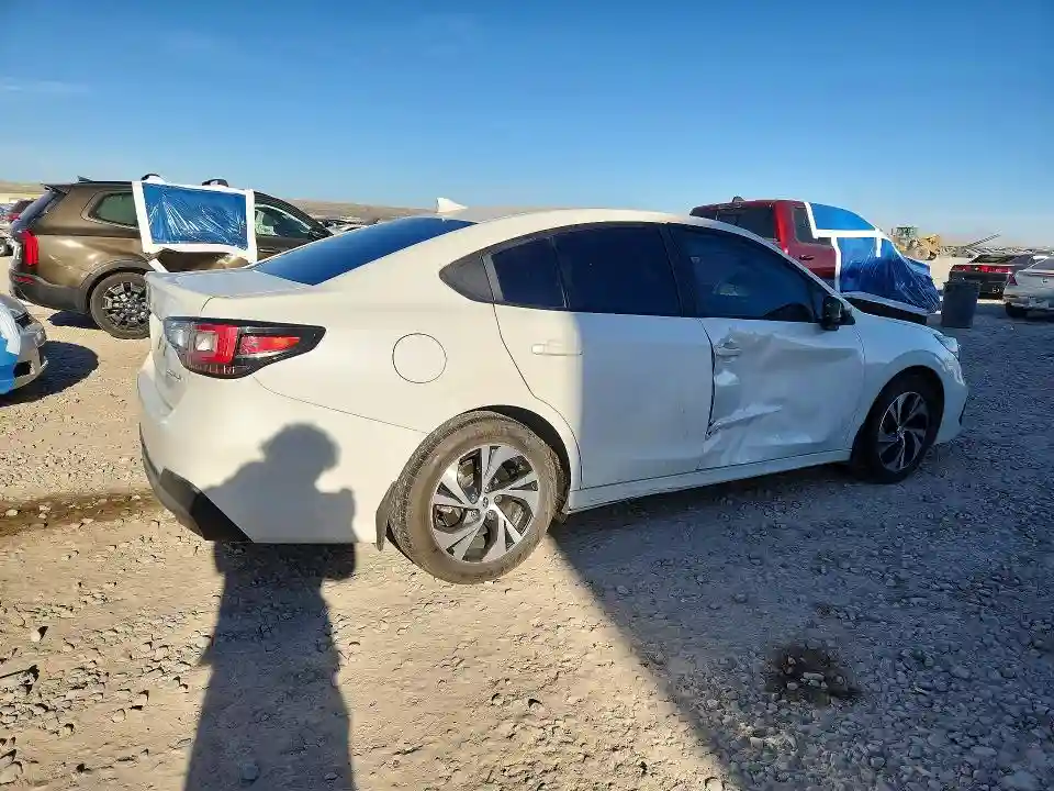4S3BWAF64S3017877 2025 SUBARU LEGACY-2