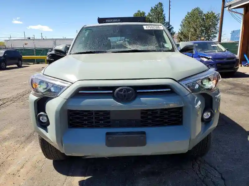 JTETU5JR8N6046817 2022 TOYOTA 4RUNNER-4