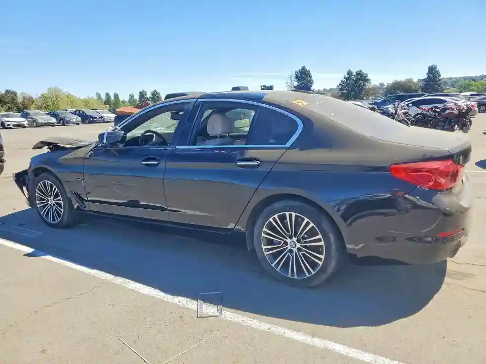 WBAJA5C50JWA36940 2018 BMW 5 SERIES-1