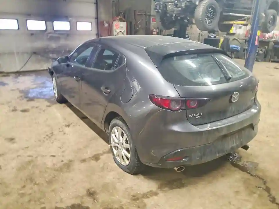 JM1BPBLLXM1340830 2021 MAZDA 3-1
