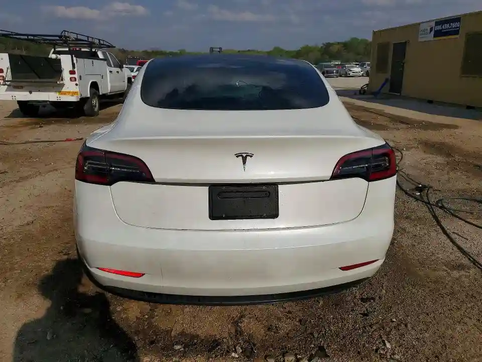 5YJ3E1EA1PF559848 2023 TESLA MODEL 3-5
