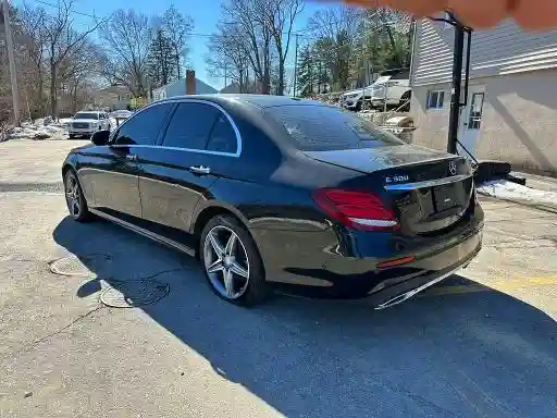 WDDZF4KBXHA053876 2017 MERCEDES-BENZ E-CLASS-1