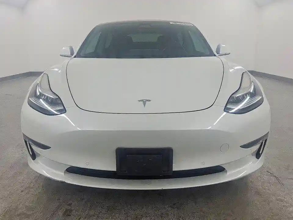 5YJ3E1EA2KF397351 2019 TESLA MODEL 3-4