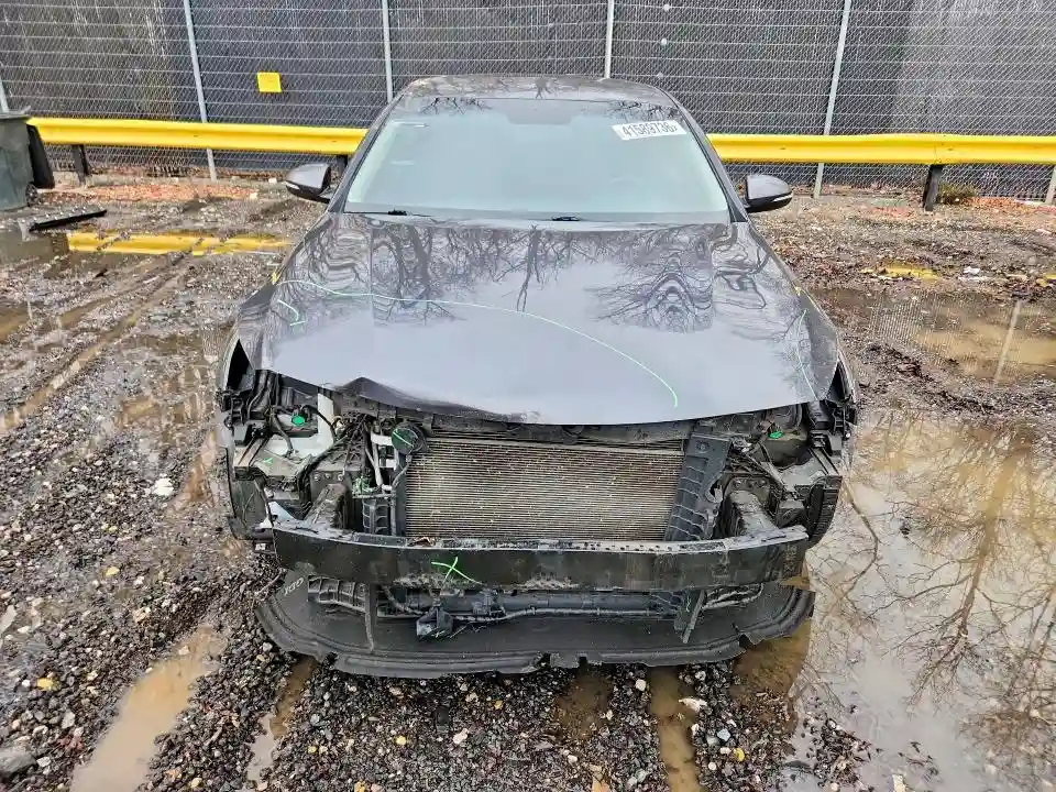5XXGT4L36JG188218 2018 KIA OPTIMA-4