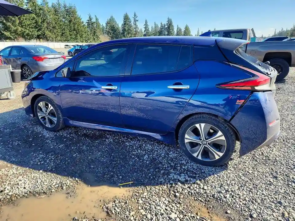 1N4AZ1CV7NC552288 2022 NISSAN LEAF-2
