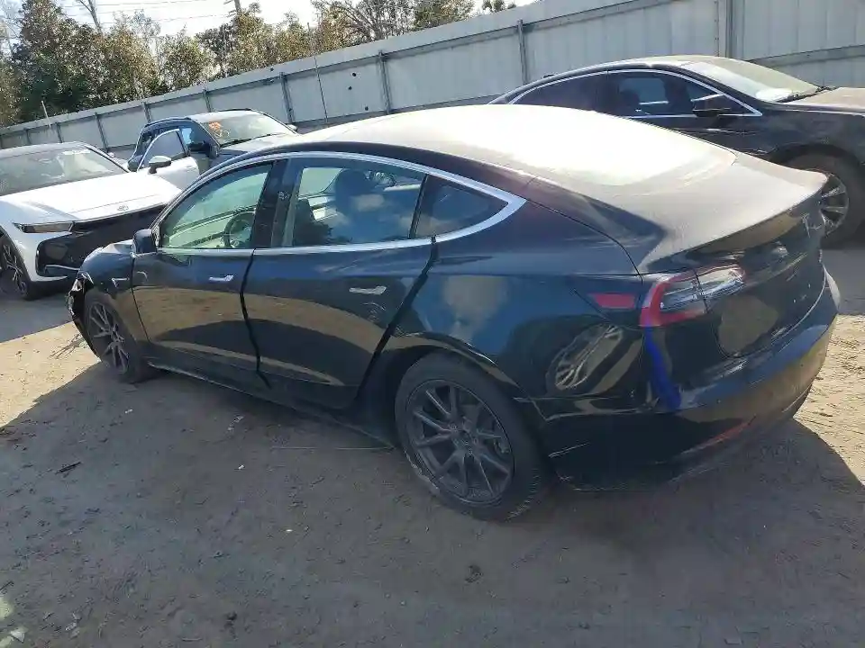 5YJ3E1EBXJF181996 2018 TESLA MODEL 3-1
