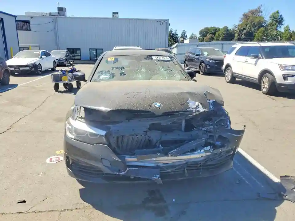 WBAJA5C50JWA36940 2018 BMW 5 SERIES-4