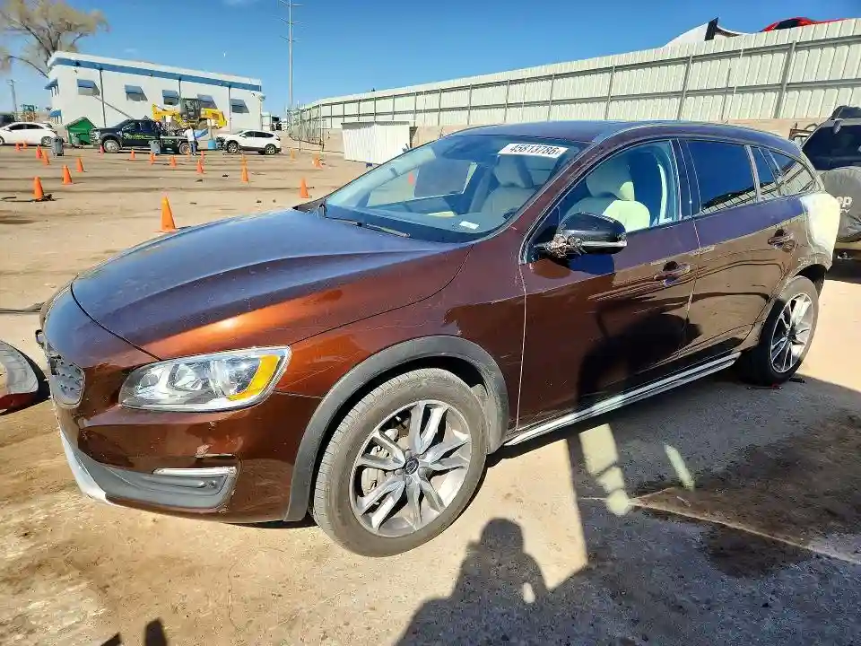 YV440MWK1J2049003 2018 VOLVO V60-0