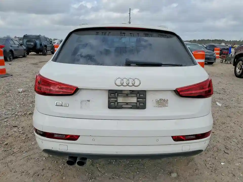 WA1BCCFS1JR013292 2018 AUDI Q3-5