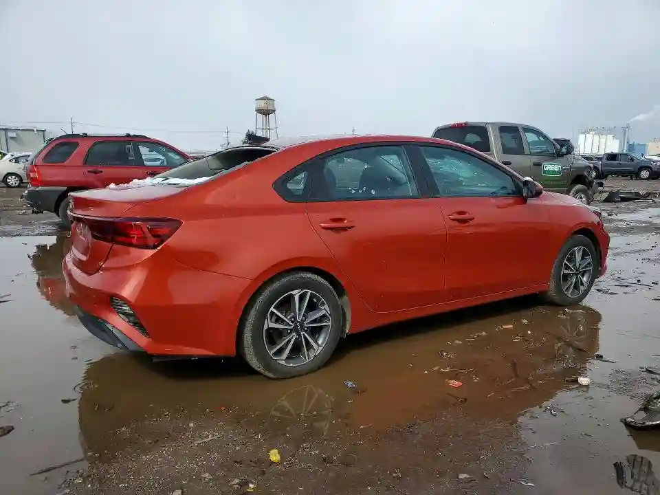 3KPF24AD6PE651356 2023 KIA FORTE-2