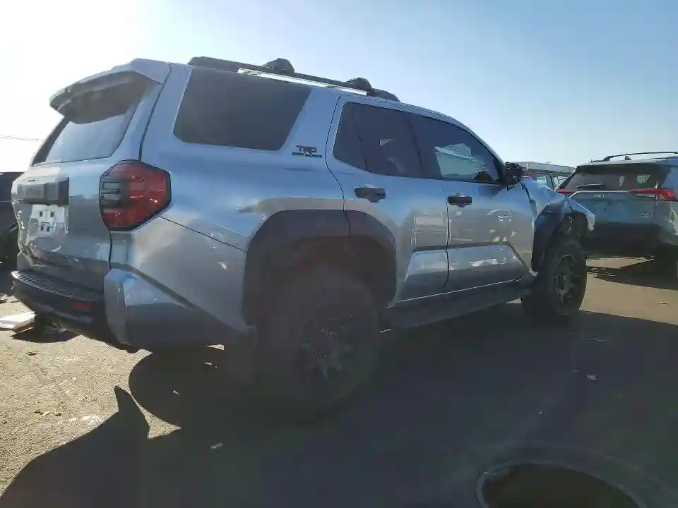 JTEVA5BR3S5049304 2025 TOYOTA 4RUNNER-2