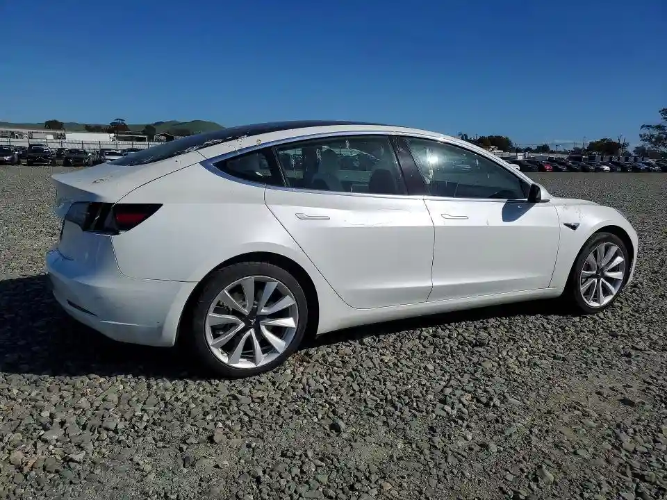 5YJ3E1EAXJF169595 2018 TESLA MODEL 3-2