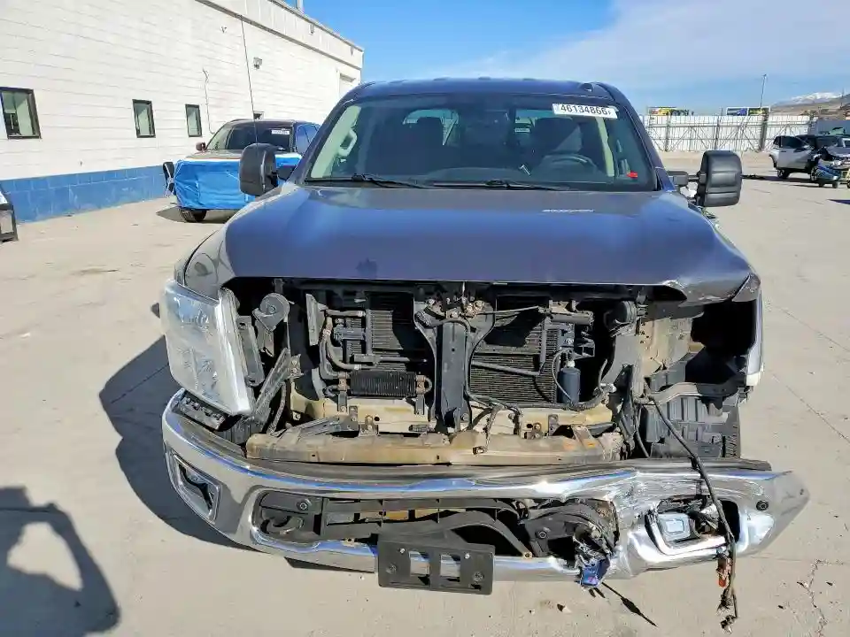 1N6AA1E50HN533473 2017 NISSAN TITAN-4
