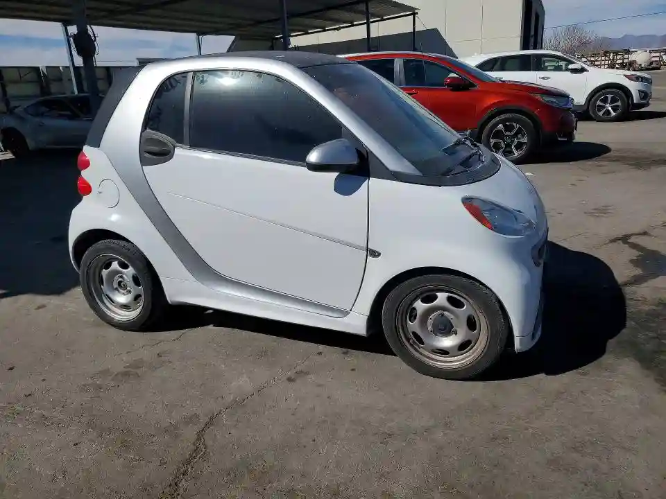 WMEEJ3BA4FK810398 2015 SMART CARS FORTWO-3
