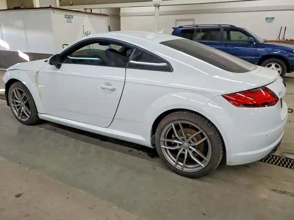 TRUC5AFV0J1013906 2018 AUDI TT-2