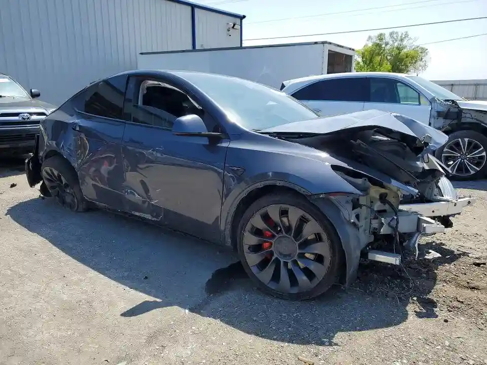 7SAYGDEF9NF395794 2022 TESLA MODEL Y-3