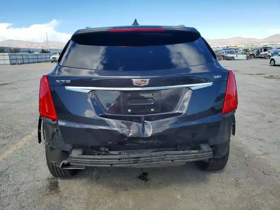 1GYKNCRS9JZ100606 2018 CADILLAC XT5-5