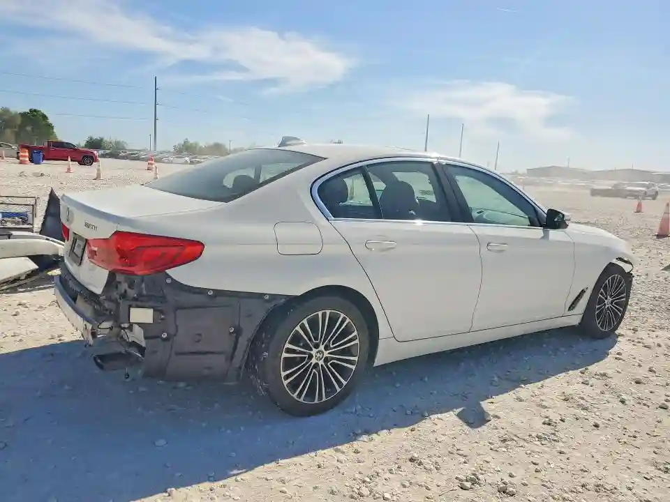 WBAJR3C04LWW75517 2020 BMW 5 SERIES-2