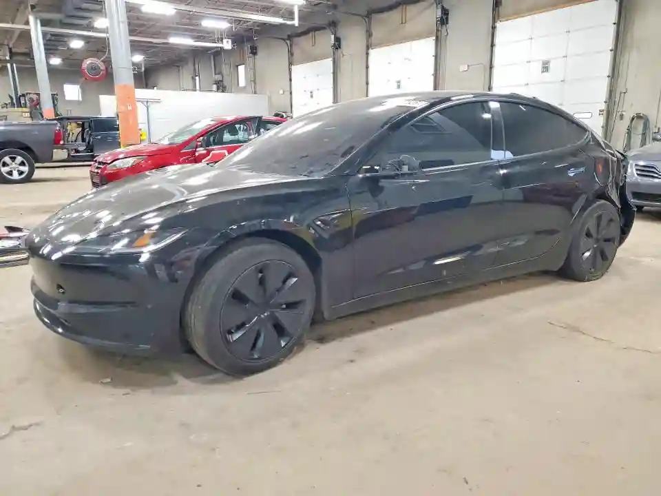 5YJ3E1EA1SF977089 2025 TESLA MODEL 3-0