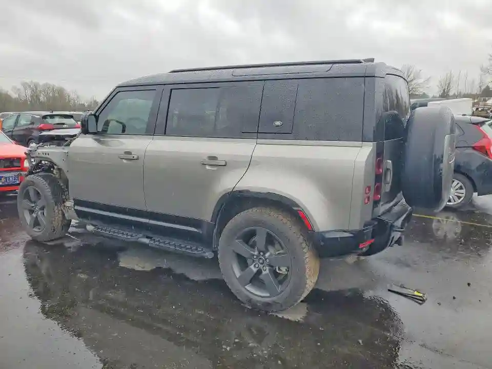 SALE27EU8R2288395 2024 LAND ROVER DEFENDER-1
