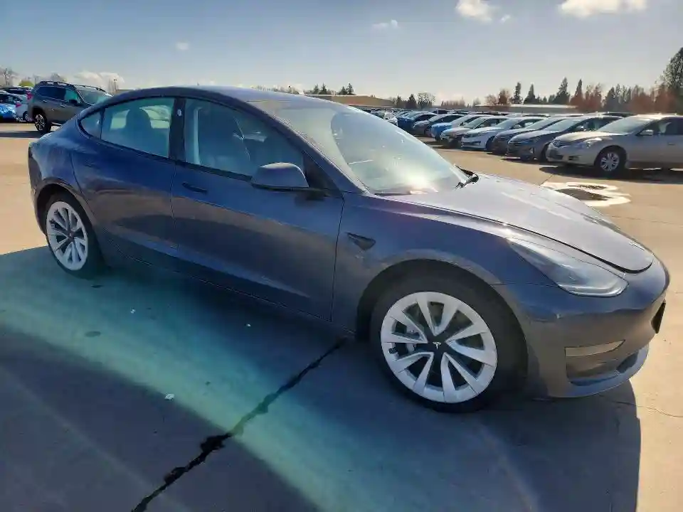 5YJ3E1EA8PF456202 2023 TESLA MODEL 3-3