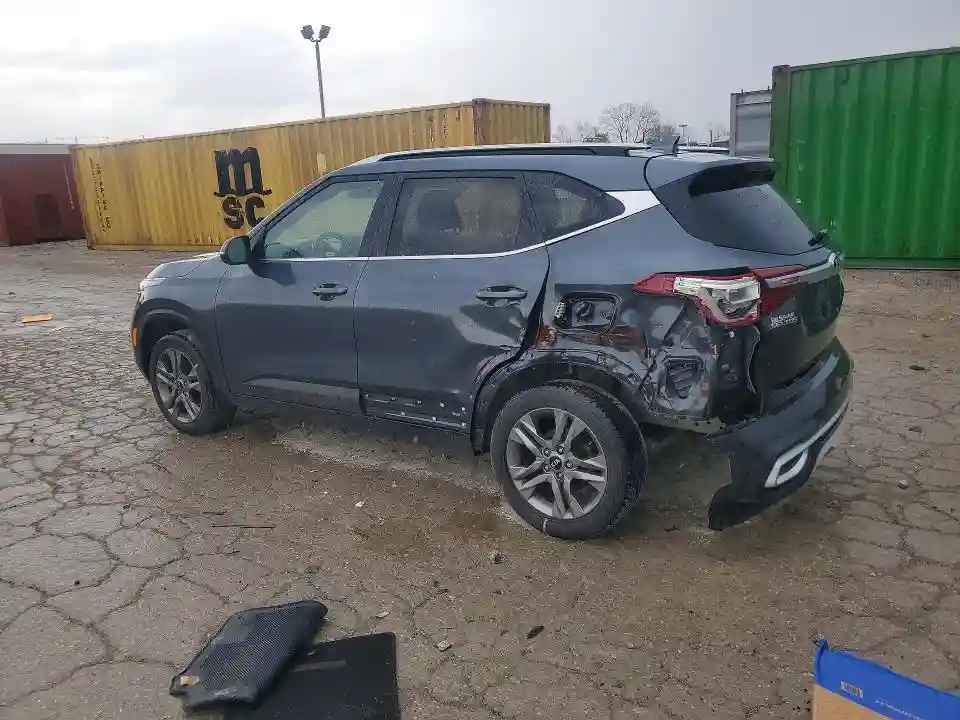 KNDEU2AA6M7101215 2021 KIA SELTOS-1
