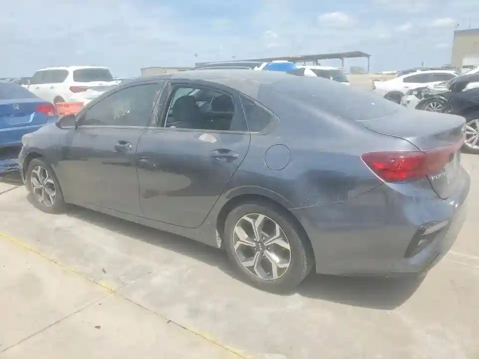 3KPF24ADXME285509 2021 KIA FORTE-1