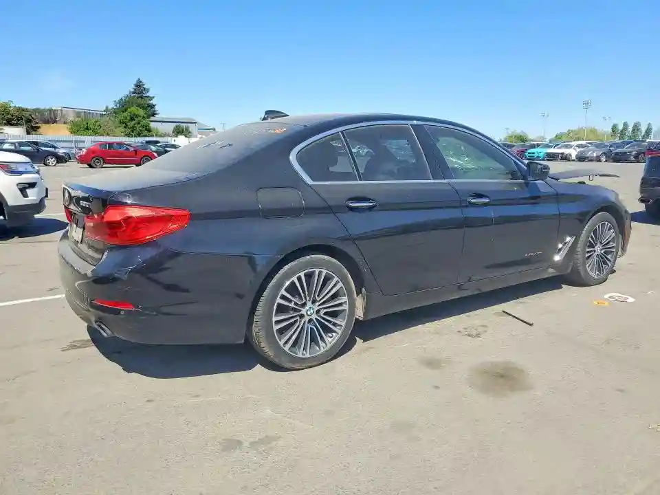 WBAJA5C50JWA36940 2018 BMW 5 SERIES-2