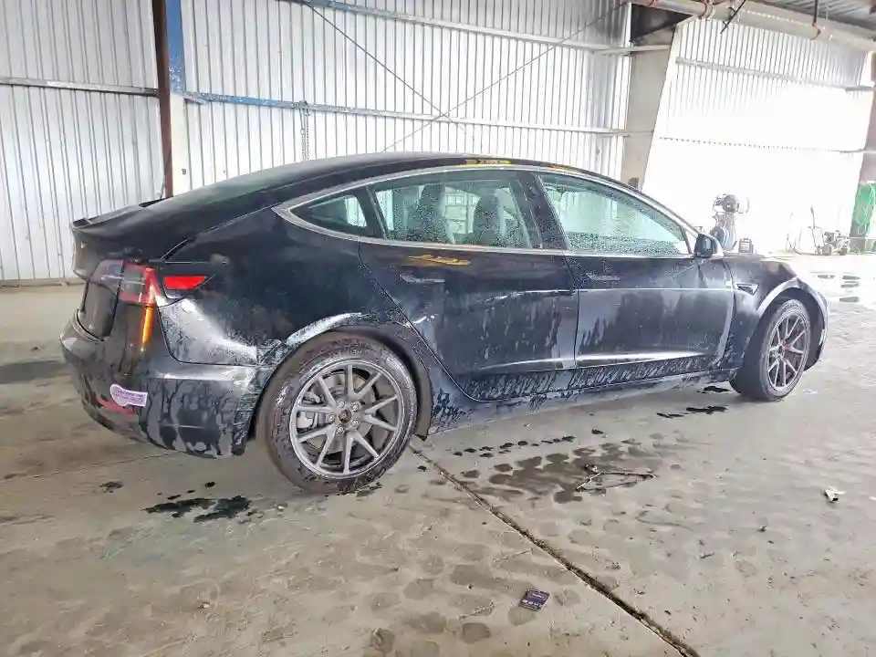 5YJ3E1EA8KF399475 2019 TESLA MODEL 3-2