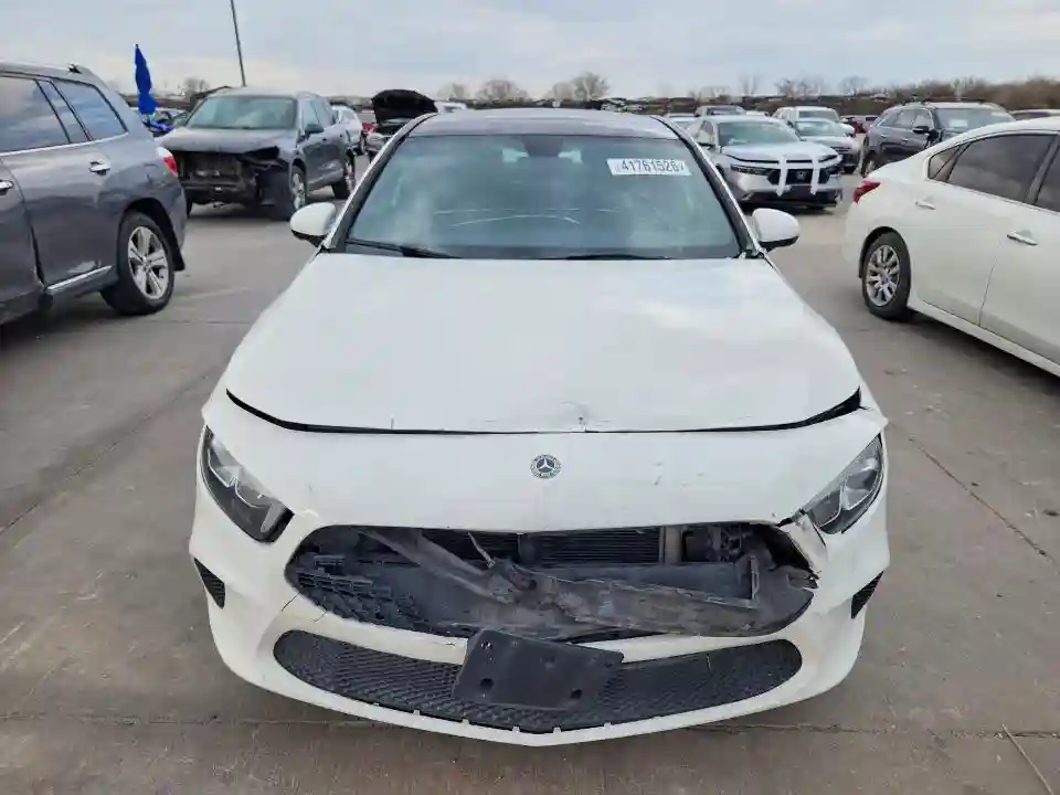 WDD3G4EB2KW016961 2019 MERCEDES-BENZ A-CLASS-4