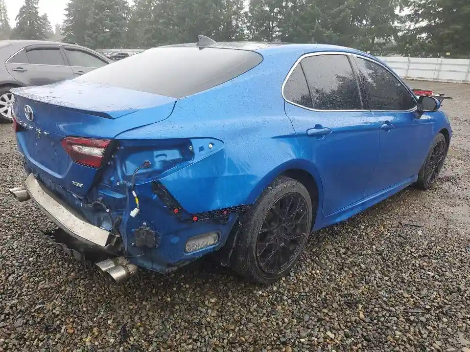 4T1BZ1HK3JU003829 2018 TOYOTA CAMRY-2