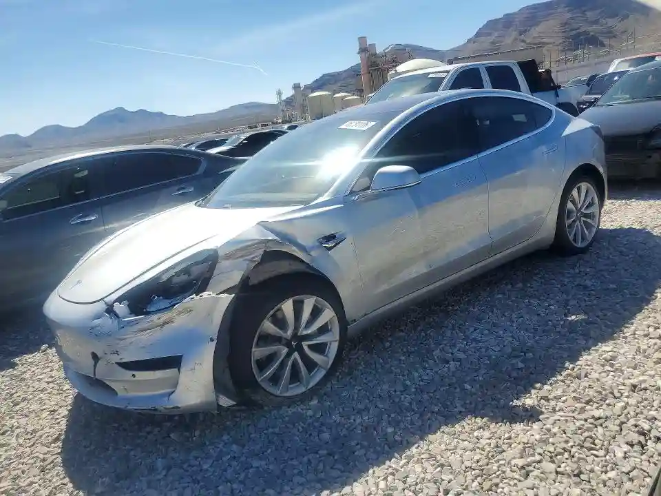 5YJ3E1EA1JF007872 2018 TESLA MODEL 3-0