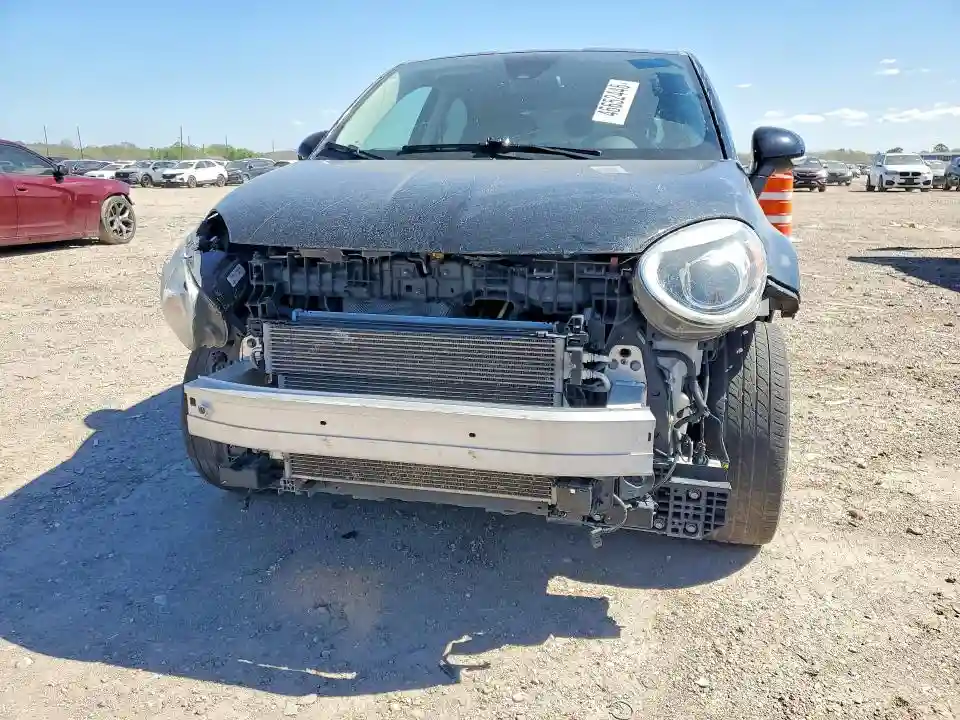 ZFBCFXDB0JP652239 2018 FIAT 500-4