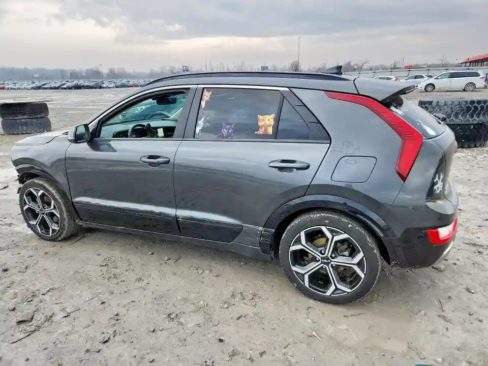 KNDCR3LE1P5042606 2023 KIA NIRO-1